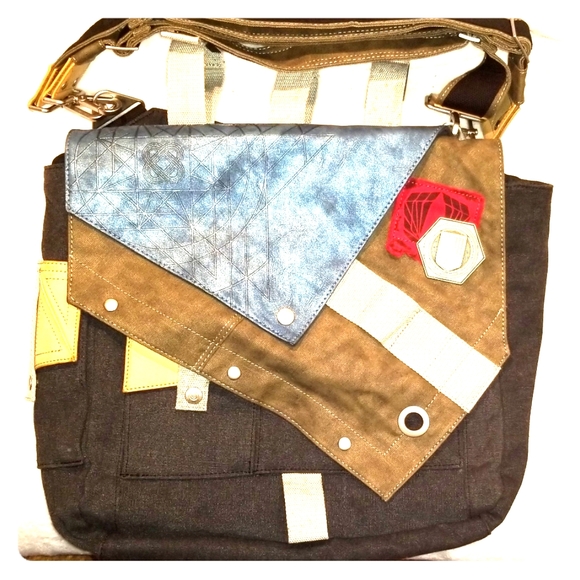 destiny messenger bag